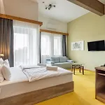 Hotel Kristaly Konferencia & Wellness 4*