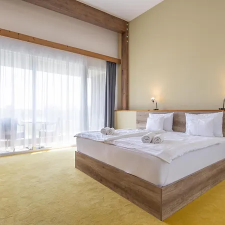 Kristaly Konferencia & Wellness 4*