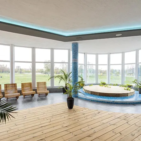 Kristaly Konferencia & Wellness מלון Ajka